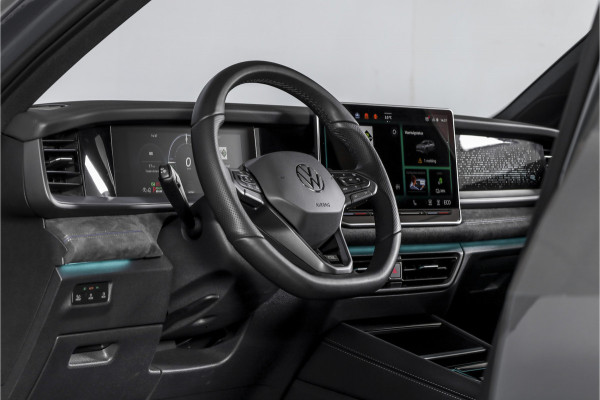 Volkswagen Tayron 1.5 eHybrid 272 PK R-Line Edition | Black Style Pakket | S/K-Panodak | Dig. Cockpit | Adapt. Cruise | Stoel-+Stuurverw. | Camera | App. Connect | ECC | Elek. Klep | LM 20" |
