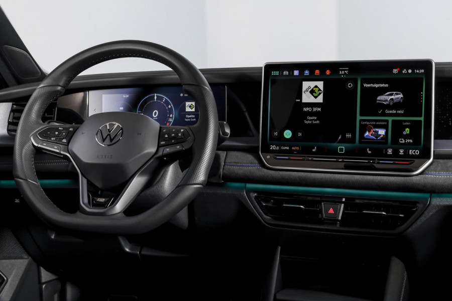 Volkswagen Tayron 1.5 eHybrid 272 PK R-Line Edition | Black Style Pakket | S/K-Panodak | Dig. Cockpit | Adapt. Cruise | Stoel-+Stuurverw. | Camera | App. Connect | ECC | Elek. Klep | LM 20" |