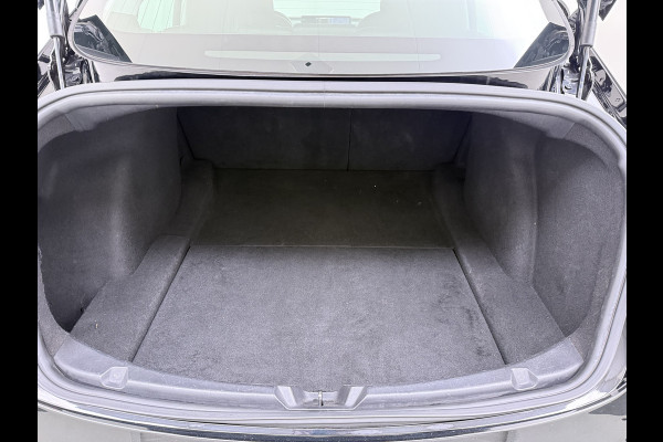Tesla Model 3 Long Range AWD 75kWh Trekhaak Lmv 18" AutoPilot FSD Leder Panoramadak Adaptive-Cruise Camera's Elektr.-Stuur+Stoelen+Spiegels+Ge Navi LED Comfortstoelen ACC DAB Voorverwarmen interieur via App Keyless One-Pedal-Drive 4WD 1.000KG Trekgewicht Origineel Nederlandse Auto Fabrieksgarantie op Batterij en Motor tot 192.000km/18-11-2027