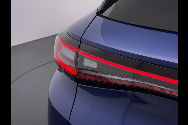 Volkswagen ID.4 First 82kWh SOH 93% Warmtepomp Trekhaak Adap.Cruise Navi Ecc Camera Apple Carplay Android Auto Pdc Lmv  20" Privacy Glas Led Rijstrooksensor Stuur+Stoelverwarming Origineel Nederlandse Auto