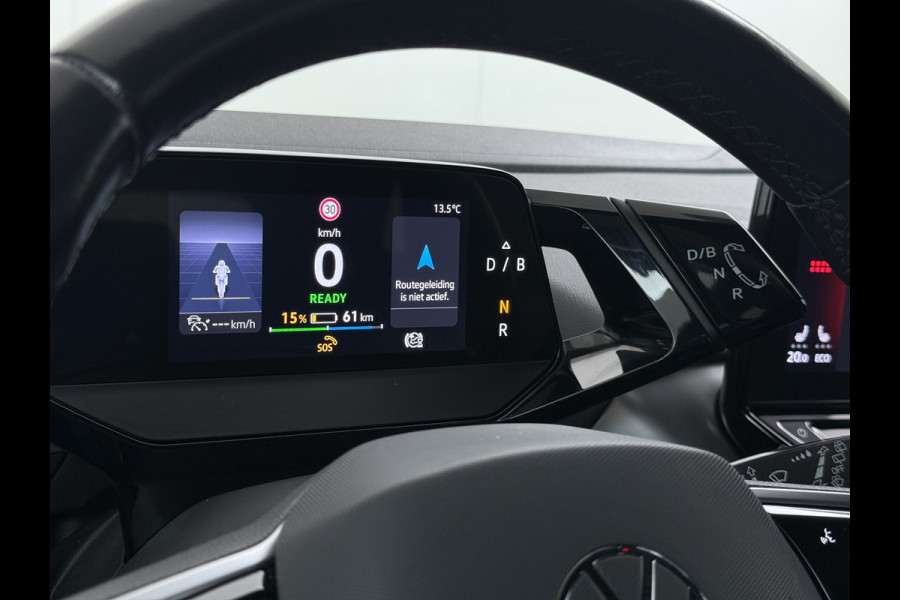 Volkswagen ID.4 First 82kWh SOH 93% Warmtepomp Trekhaak Adap.Cruise Navi Ecc Camera Apple Carplay Android Auto Pdc Lmv  20" Privacy Glas Led Rijstrooksensor Stuur+Stoelverwarming Origineel Nederlandse Auto