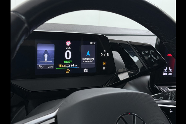 Volkswagen ID.4 First 82kWh SOH 93% Warmtepomp Trekhaak Adap.Cruise Navi Ecc Camera Apple Carplay Android Auto Pdc Lmv  20" Privacy Glas Led Rijstrooksensor Stuur+Stoelverwarming Origineel Nederlandse Auto
