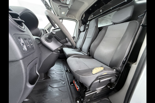 Renault Master T35 2.3DCI L2H2 3-Persoons 2X Schuifdeur Airco Camera Cruise Control Pdc Betonplex Vloer Wandbetimmering Schuifdeuren Achterdeuren Sidebars Euro 6 Origineel Nederlandse Auto