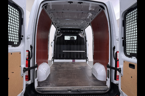Renault Master T35 2.3DCI L2H2 3-Persoons 2X Schuifdeur Airco Camera Cruise Control Pdc Betonplex Vloer Wandbetimmering Schuifdeuren Achterdeuren Sidebars Euro 6 Origineel Nederlandse Auto