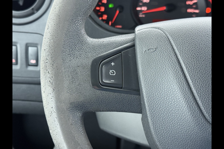 Renault Master T35 2.3DCI L2H2 3-Persoons 2X Schuifdeur Airco Camera Cruise Control Pdc Betonplex Vloer Wandbetimmering Schuifdeuren Achterdeuren Sidebars Euro 6 Origineel Nederlandse Auto