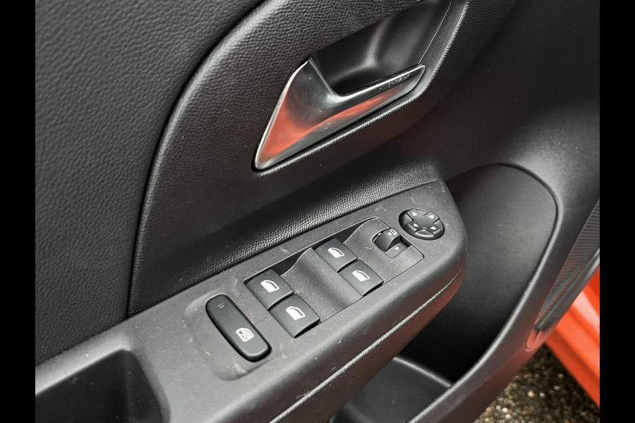 Opel CORSA-E GS Line 50 kWh SOH 92%| COMPLETE AUTO!| STOEL + STUUR VERWARMING| CAMERA| 3-FASE!| RIJKLAARPRIJS INCL. 12 MND BOVAG GARANTIE