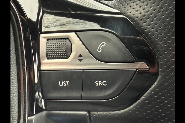 Peugeot e-208 EV GT Première 50 kWh, Panoramadak, achteruitrijcamera, stoelverwarming, 1/2 lederen sportinterieur, 17 inch