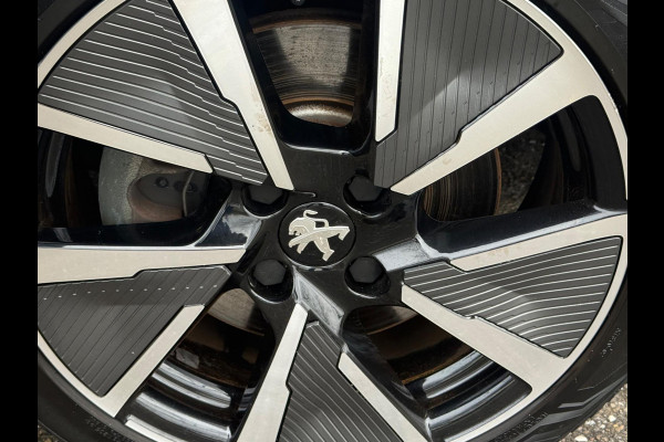 Peugeot e-208 EV GT Première 50 kWh, Panoramadak, achteruitrijcamera, stoelverwarming, 1/2 lederen sportinterieur, 17 inch