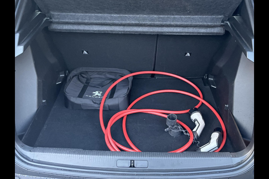 Peugeot e-2008 EV Active Pack 50 kWh SOH 91% | 3-FASE OPLADER | CAMERA | COMPLEET ONDERHOUDEN | RIJKLAAR | INCLUSIEF 12 MND BOVAG GARANTIE