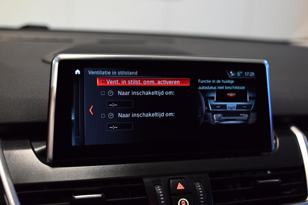 BMW 2 Serie Active Tourer 220i - Leer - Keyless Entry - Stuurverwarming - Panoramadak - Trekhaak -