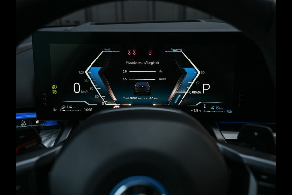 BMW 5 Serie 550e xDrive M Sport pro · Driving Assistant Professional · Stoel verwarming en ventilatie · Adaptive Suspension · Iconic Glow ·