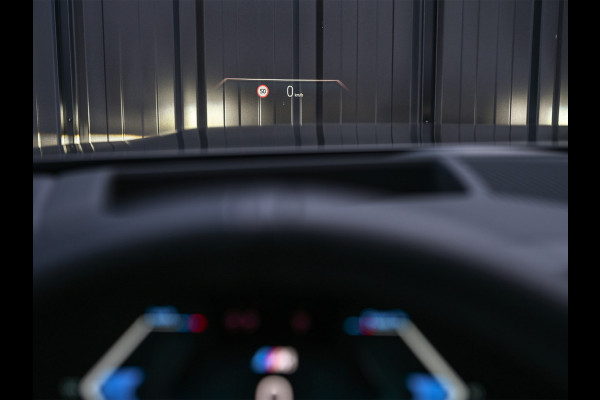 BMW 5 Serie 550e xDrive M Sport pro · Driving Assistant Professional · Stoel verwarming en ventilatie · Adaptive Suspension · Iconic Glow ·