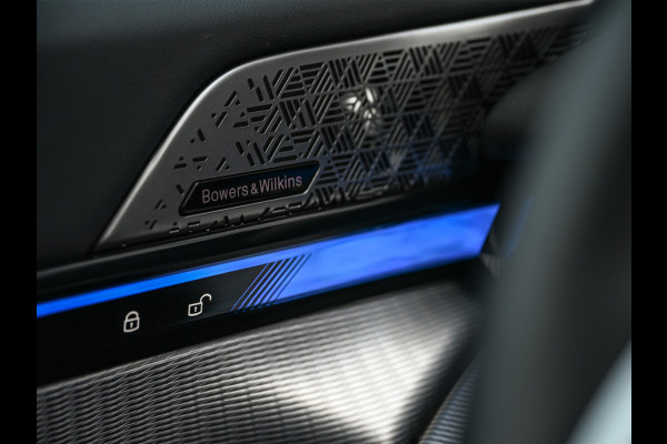 BMW 5 Serie 550e xDrive M Sport pro · Driving Assistant Professional · Stoel verwarming en ventilatie · Adaptive Suspension · Iconic Glow ·