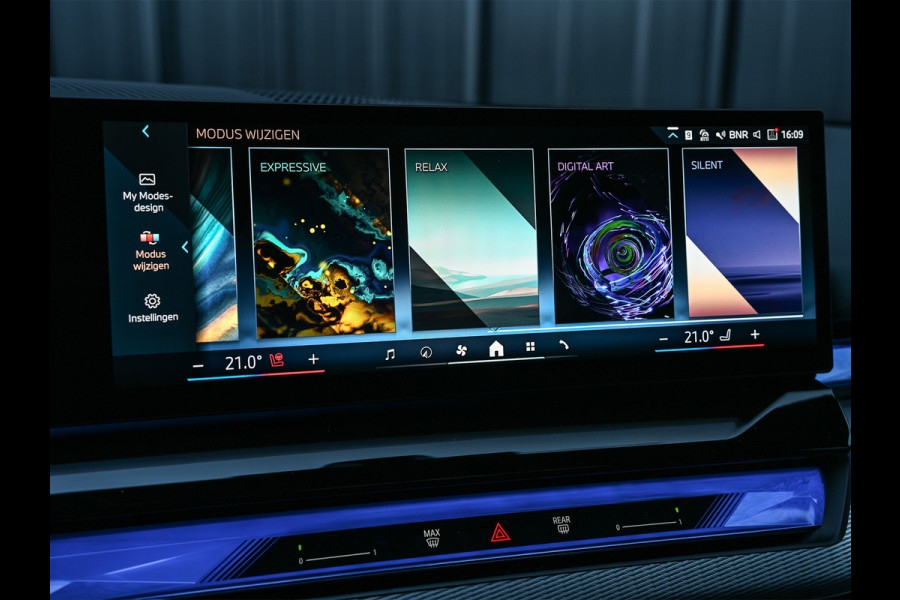 BMW 5 Serie 550e xDrive M Sport pro · Driving Assistant Professional · Stoel verwarming en ventilatie · Adaptive Suspension · Iconic Glow ·