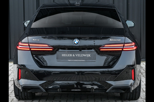 BMW 5 Serie 550e xDrive M Sport pro · Driving Assistant Professional · Stoel verwarming en ventilatie · Adaptive Suspension · Iconic Glow ·