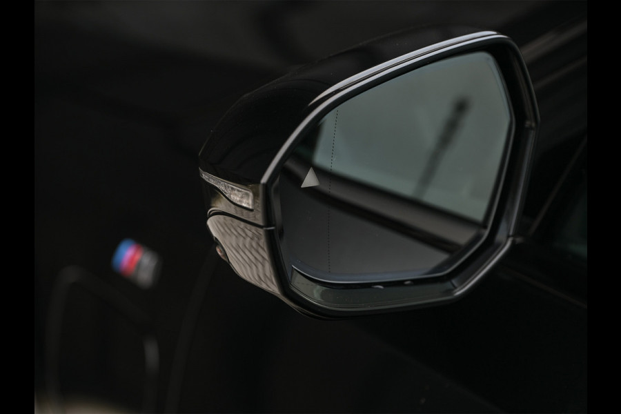 BMW 5 Serie 550e xDrive M Sport pro · Driving Assistant Professional · Stoel verwarming en ventilatie · Adaptive Suspension · Iconic Glow ·