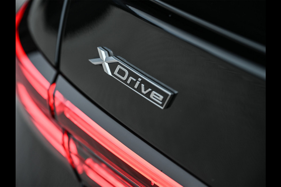 BMW 5 Serie 550e xDrive M Sport pro · Driving Assistant Professional · Stoel verwarming en ventilatie · Adaptive Suspension · Iconic Glow ·