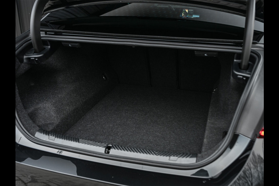 BMW 5 Serie 550e xDrive M Sport pro · Driving Assistant Professional · Stoel verwarming en ventilatie · Adaptive Suspension · Iconic Glow ·