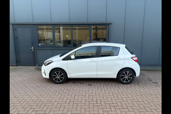 Toyota Yaris 1.0 VVT-i Connect 5-drs. CAMERA/CARPLAY/CLIMA/15INCH
