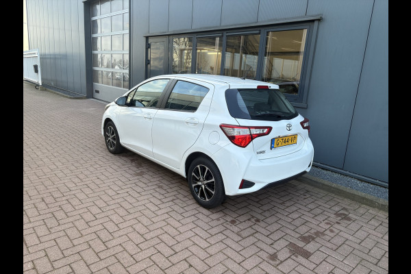 Toyota Yaris 1.0 VVT-i Connect 5-drs. CAMERA/CARPLAY/CLIMA/15INCH