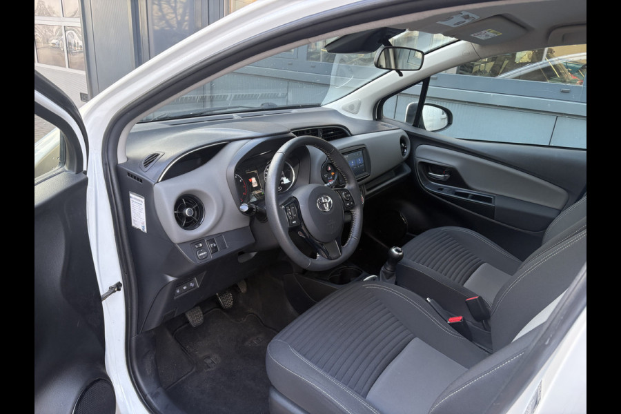 Toyota Yaris 1.0 VVT-i Connect 5-drs. CAMERA/CARPLAY/CLIMA/15INCH