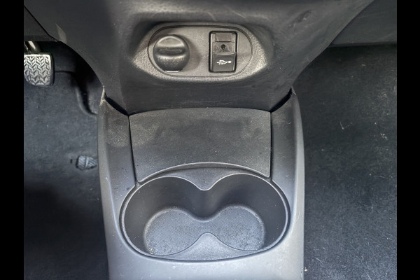 Toyota Yaris 1.0 VVT-i Connect 5-drs. CAMERA/CARPLAY/CLIMA/15INCH