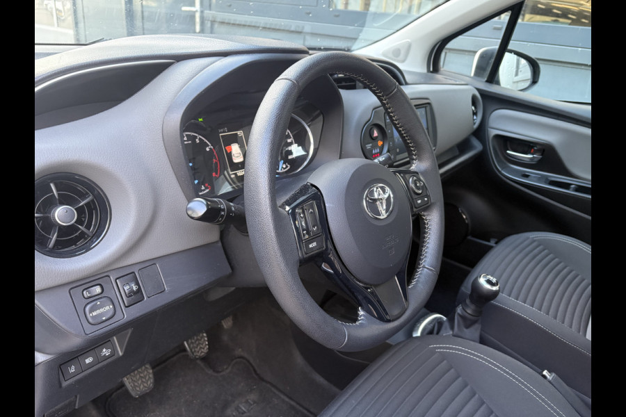 Toyota Yaris 1.0 VVT-i Connect 5-drs. CAMERA/CARPLAY/CLIMA/15INCH
