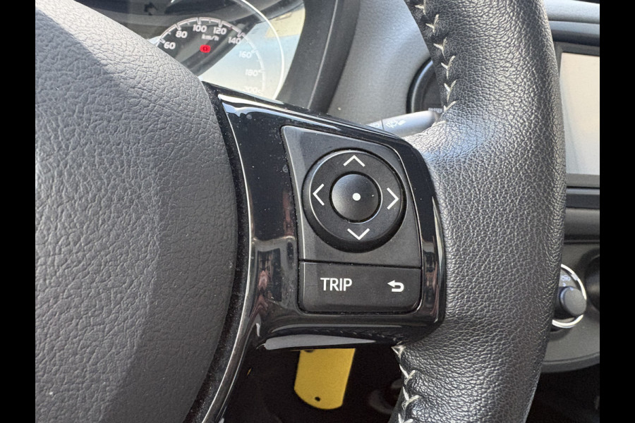 Toyota Yaris 1.0 VVT-i Connect 5-drs. CAMERA/CARPLAY/CLIMA/15INCH