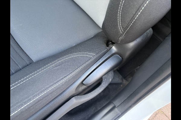 Toyota Yaris 1.0 VVT-i Connect 5-drs. CAMERA/CARPLAY/CLIMA/15INCH