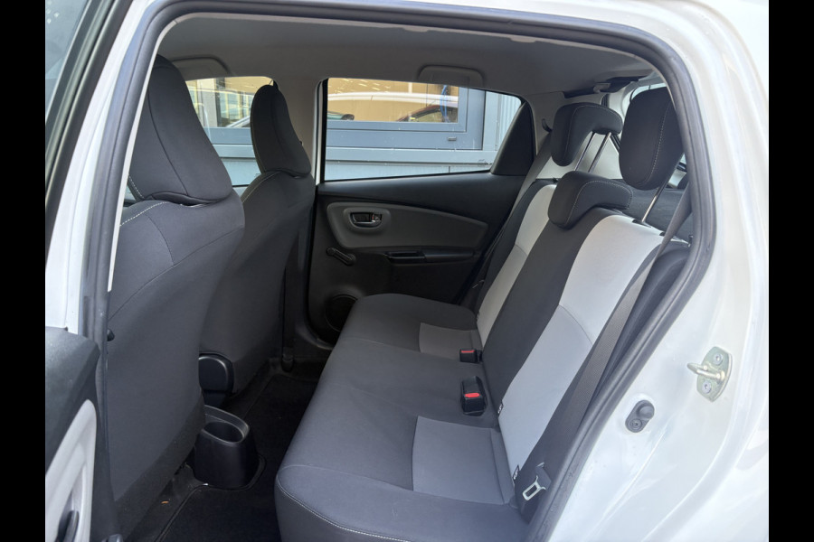 Toyota Yaris 1.0 VVT-i Connect 5-drs. CAMERA/CARPLAY/CLIMA/15INCH