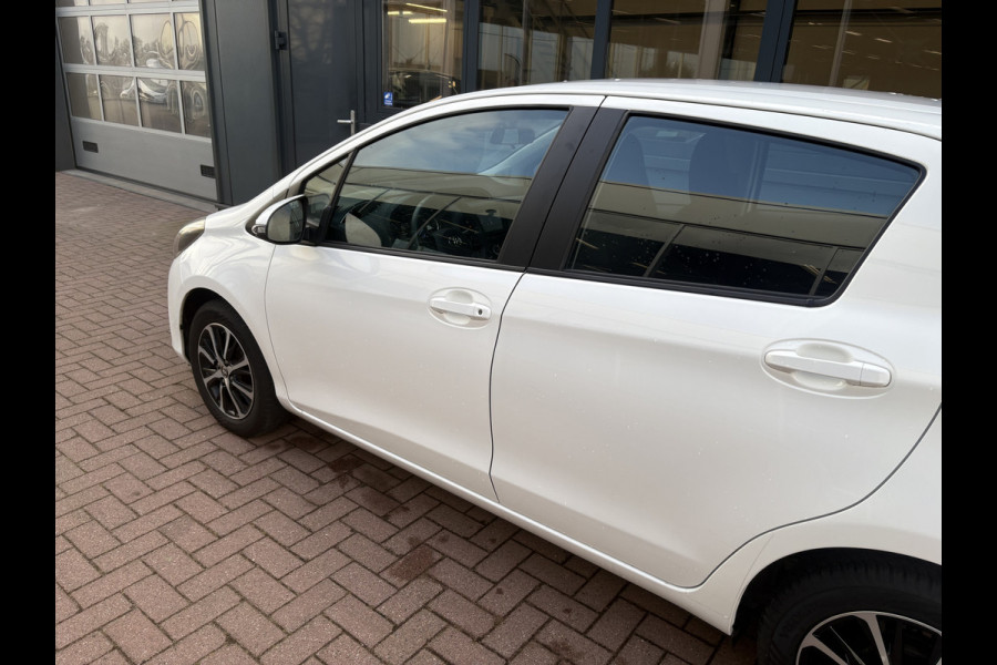 Toyota Yaris 1.0 VVT-i Connect 5-drs. CAMERA/CARPLAY/CLIMA/15INCH