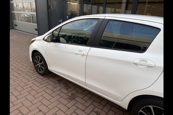 Toyota Yaris 1.0 VVT-i Connect 5-drs. CAMERA/CARPLAY/CLIMA/15INCH