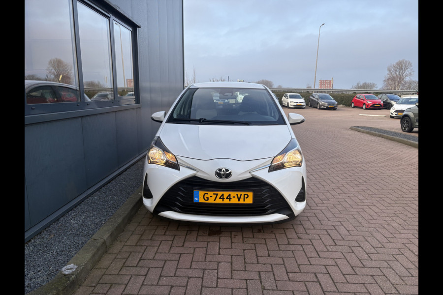 Toyota Yaris 1.0 VVT-i Connect 5-drs. CAMERA/CARPLAY/CLIMA/15INCH