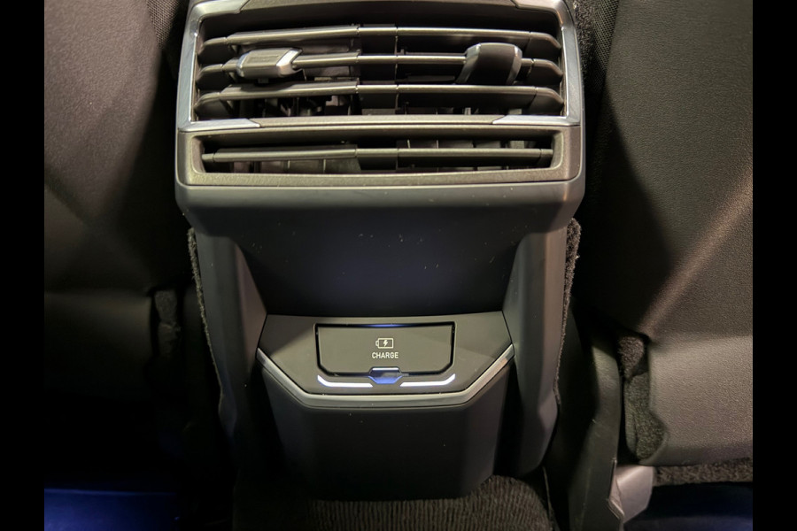 Lynk & Co 01 1.5 AUT. PLUG-IN HYBRIDE PANORAMADAK AIRCO CAMERA CRUISE PDC STOELVERWARMING APPLE CARPLAY