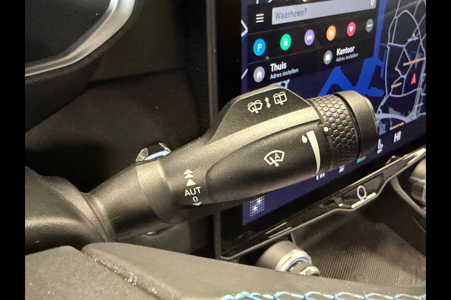 Lynk & Co 01 1.5 AUT. PLUG-IN HYBRIDE PANORAMADAK AIRCO CAMERA CRUISE PDC STOELVERWARMING APPLE CARPLAY