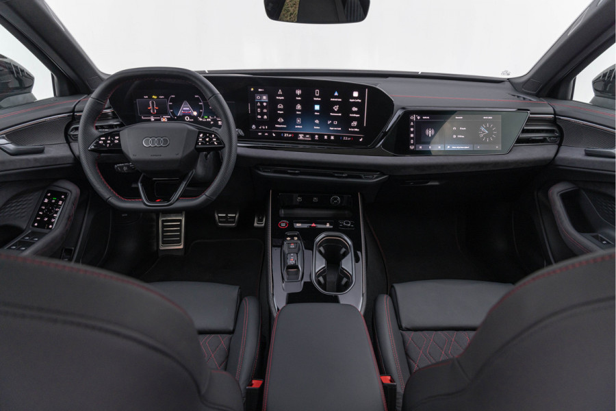 Audi A6 Avant 3.0 TFSI 367pk Quattro S-line Pano Luchtv. 4-wielsturing B&O 21''