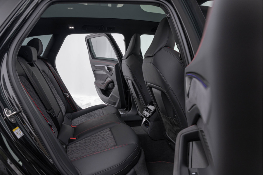 Audi A6 Avant 3.0 TFSI 367pk Quattro S-line Pano Luchtv. 4-wielsturing B&O 21''