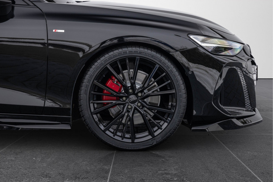 Audi A6 Avant 3.0 TFSI 367pk Quattro S-line Pano Luchtv. 4-wielsturing B&O 21''