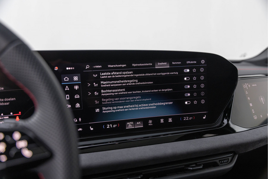 Audi A6 Avant 3.0 TFSI 367pk Quattro S-line Pano Luchtv. 4-wielsturing B&O 21''