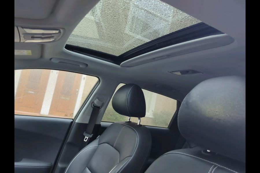 Kia e-Niro ExecutiveLine 64 kWh NL-AUTO | LEDER | PANODAK | 3 FASE