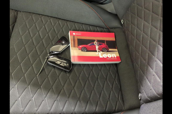 Seat Leon Sportstourer 1.0 TSI FR Business Intense NL-AUTO | CAMERA | STOEL/STUUR VERWARMING