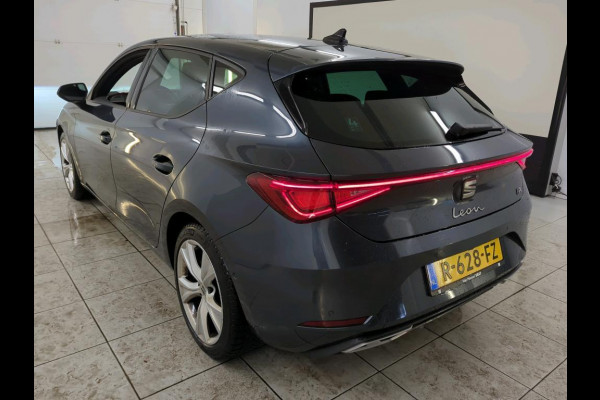 Seat Leon Sportstourer 1.0 TSI FR Business Intense NL-AUTO | CAMERA | STOEL/STUUR VERWARMING