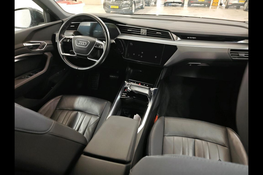 Audi e-tron 55 quattro Business edition Plus 95 kWh NL-AUTO | PANODAK | SOH 93% | TREKHAAK