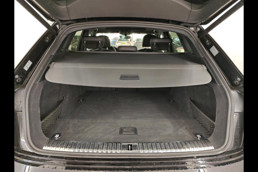 Audi e-tron 55 quattro Business edition Plus 95 kWh NL-AUTO | PANODAK | SOH 93% | TREKHAAK