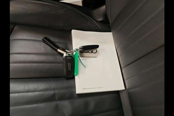 Audi e-tron 55 quattro Business edition Plus 95 kWh NL-AUTO | PANODAK | SOH 93% | TREKHAAK
