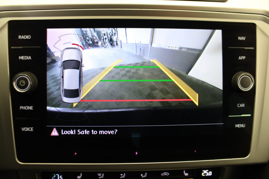 Volkswagen Passat 1.4 TSI ACT Highline Business R-line