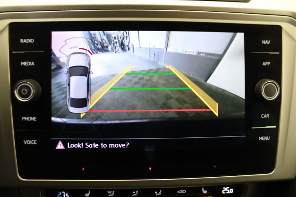 Volkswagen Passat 1.4 TSI ACT Highline Business R-line