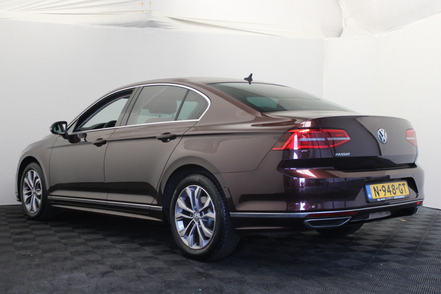 Volkswagen Passat 1.4 TSI ACT Highline Business R-line