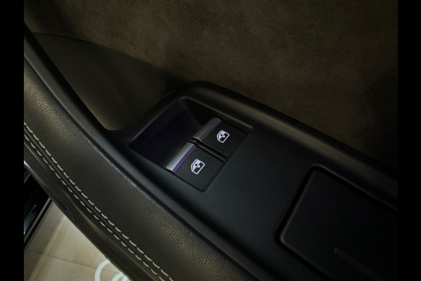 Audi Q8 55 TFSI e quattro S Line Pano|RS Seat|Massag|B&O|BTW
