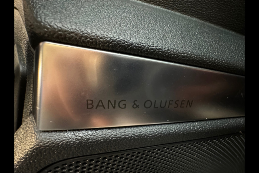 Audi RS3 Limousine 2.5 TFSI quattro Pano|Ceramic|HuD|Memory